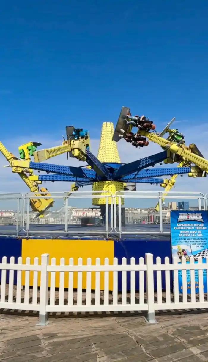 atraccion en el parque de atracciones de brighton palace pier