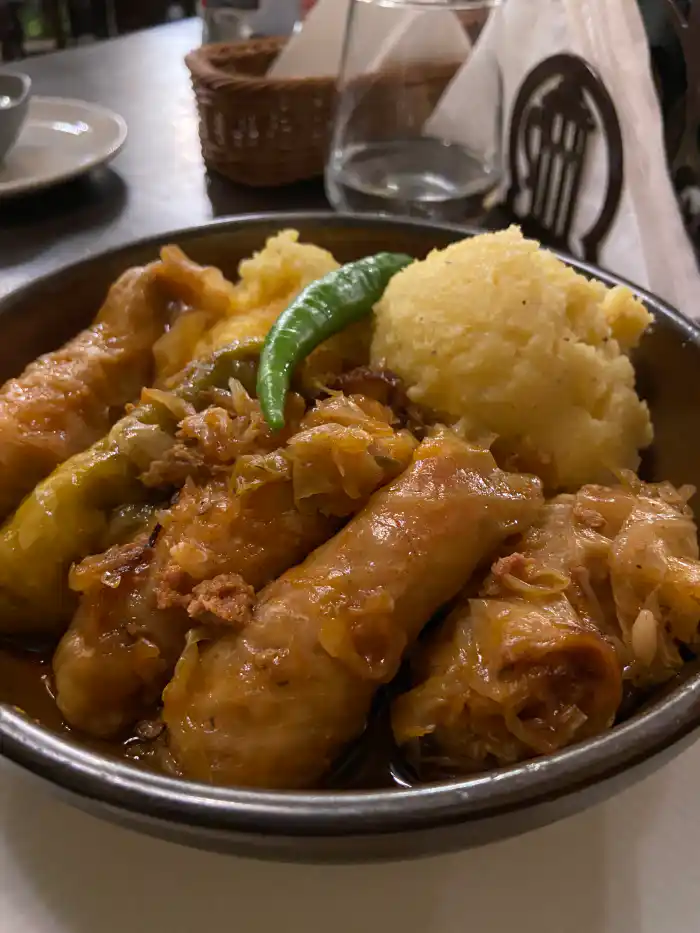 caru cu bere uno de los restaurantes mas tipicos donde comer en bucarest