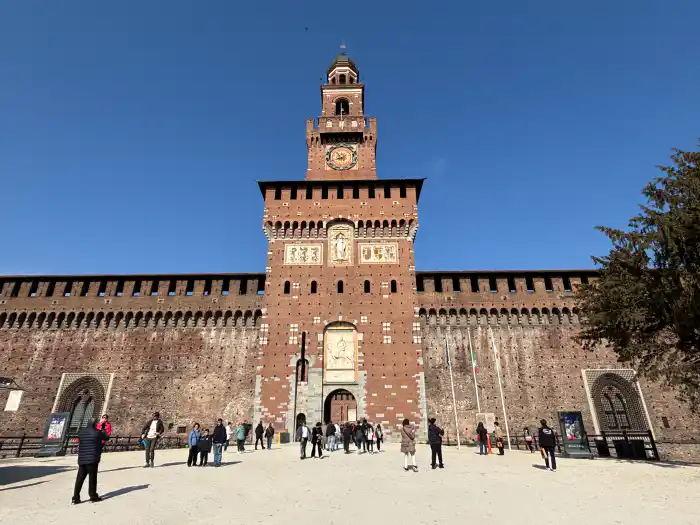 castillo sforzesco fortaleza medieval para ver en milan