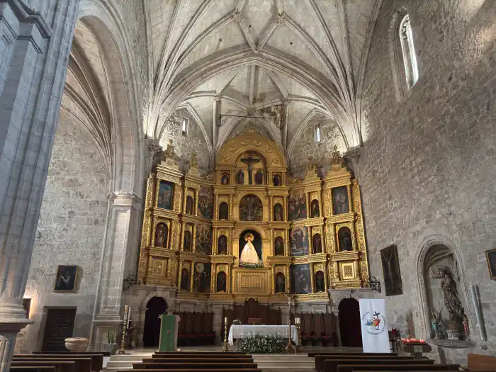 interior iglesia nuestra señora de la asuncion