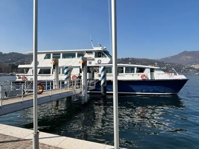 una de las mejores maneras de moverse por el lago de como