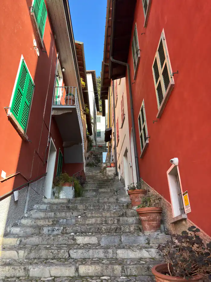 varenna uno de los pueblos mas bonitos que ver en el lago di como en un dia
