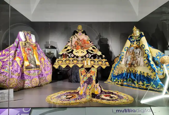 museo de bordados del paso blanco sitio imprescindible para ver en lorca en un dia