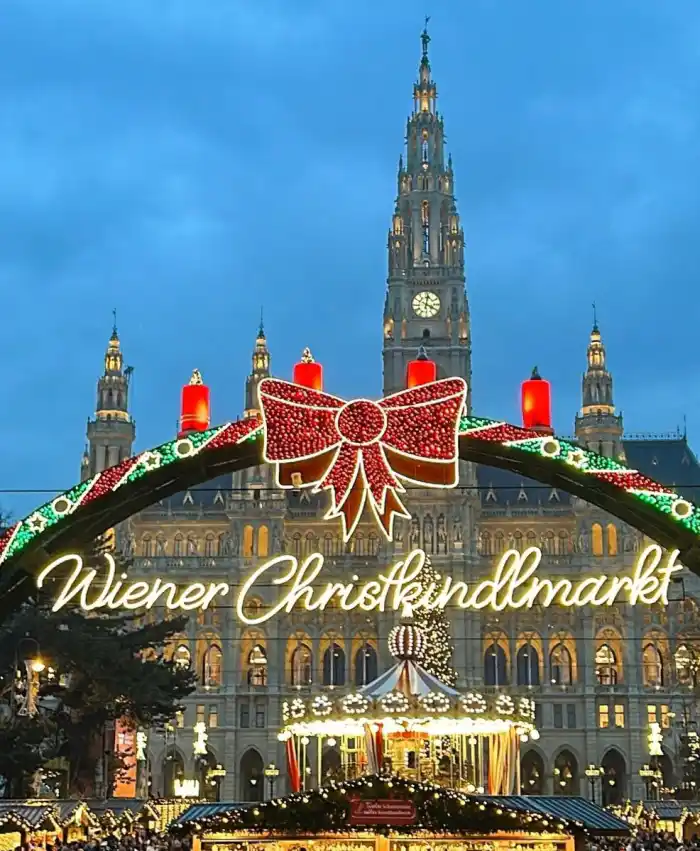 mercadillo de navidad en wiener christkindlmarkt en viena otro de los mejores sitios para pasar las navidades