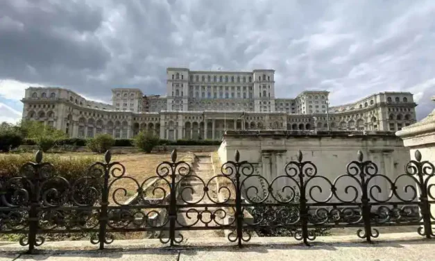 Que ver en Bucarest. Guía completa con mapa