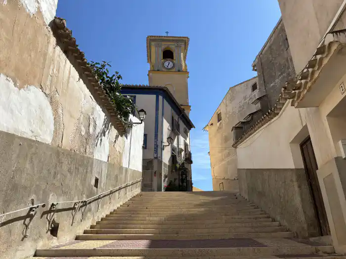 escaleras plaza mesoncico hacia el mirador de la vega para tener unas de las mejores vistas de cehegin