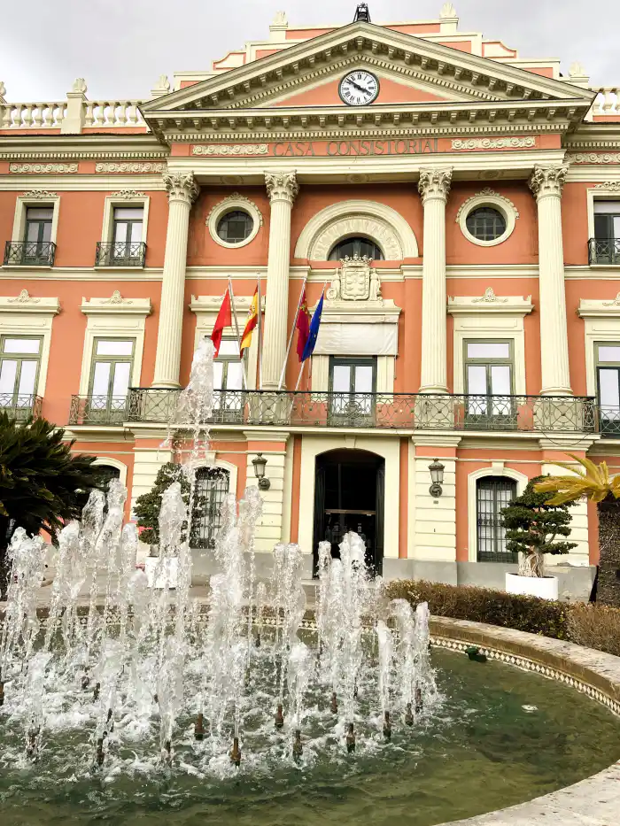 glorieta de espana otro de los sitios mas bonitos que ver en murcia en un dia