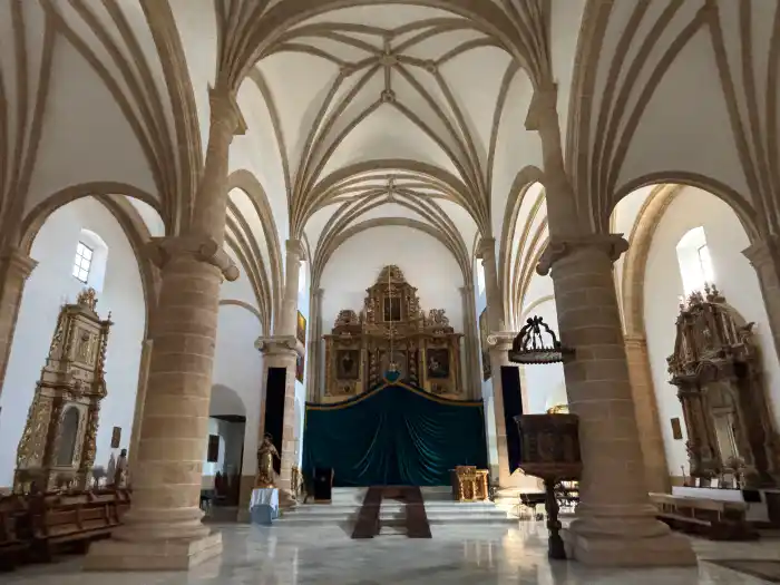 interior de la parroquia de maria magdalena en el pueblo de cehegin