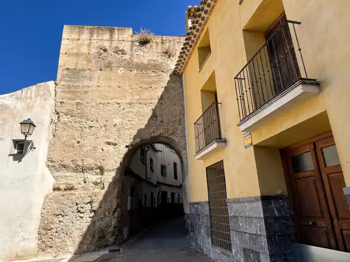 puerta de caravaca entrada al casco antiguo de cehegin