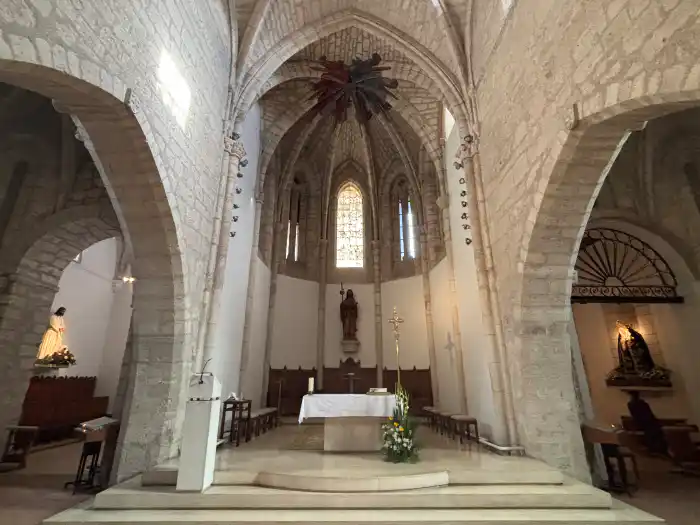 interior iglesia de santiago otro de los mejores sitios para ver durante un dia en ciudad real