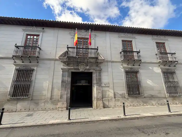 exterior del palacio de medrano