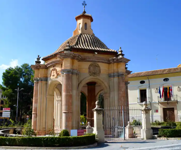 imagen del templete de caravaca de la cruz