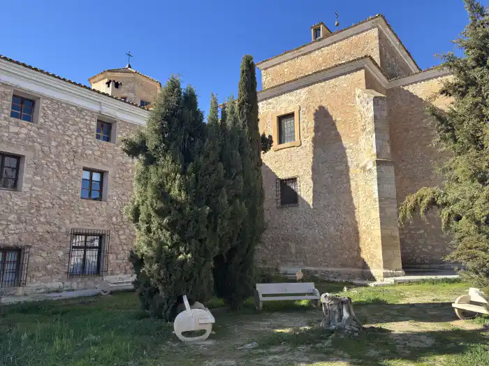 exterior del convento de los franciscanos