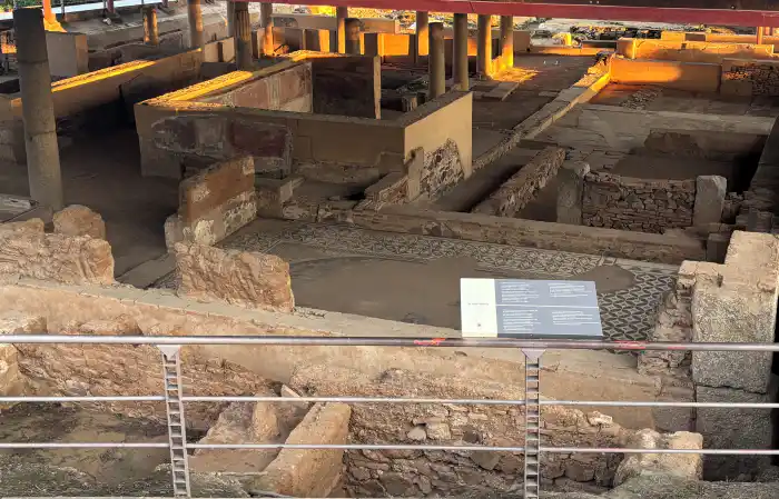 casa del mitreo y los columbarios