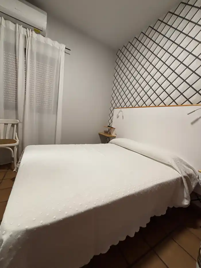 hostal altamira donde dormir en guadalupe